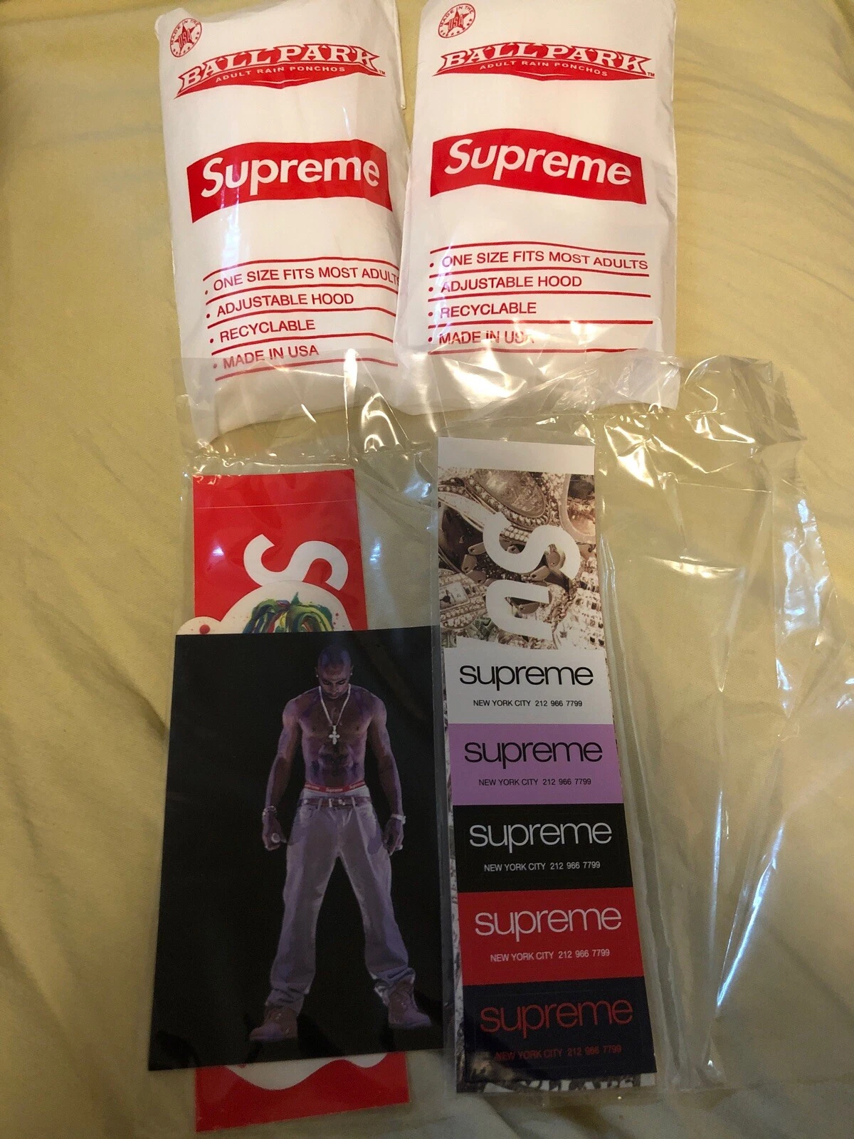 Poncho Supreme Ball Park 100% légitime authentique avec autocollants