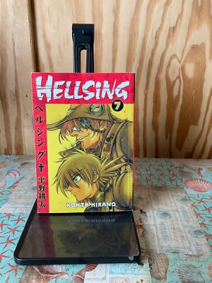 Hellsing Manga Vol 7 - First Edition Printing - Kohta Hirano 2004