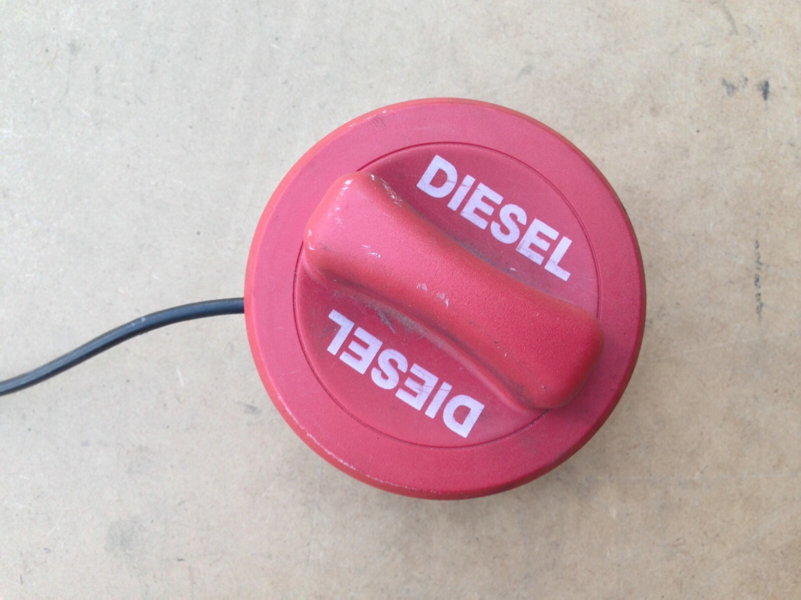 GENUINE MERCEDESBENZ SCREW FUEL FILLER CAP VARIOUS MODELS