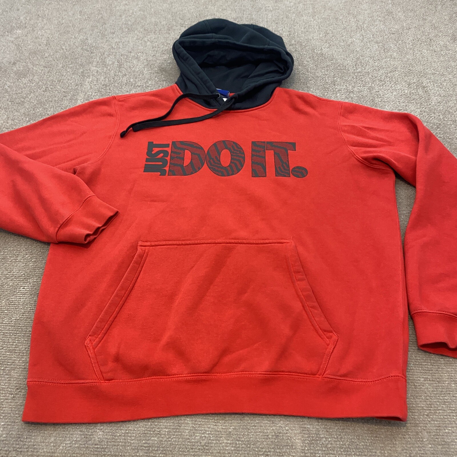 Nike Sweatshirt Mens Size Medium Red Sportswear Hoodie Just Do It Logo 888262