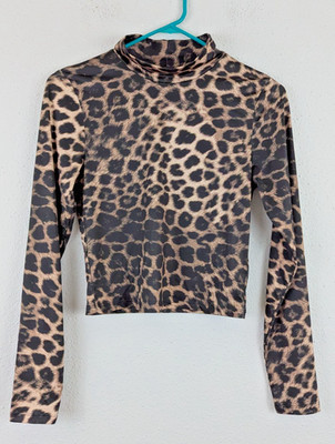 Divided sz M Leopard Print Crop mock neck Top long sleeves stretchy 0157