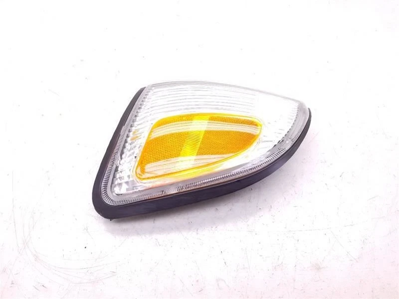 Toyota Tacoma 2000 pasajero trasero derecho luz marcadora Foto 4 de 4