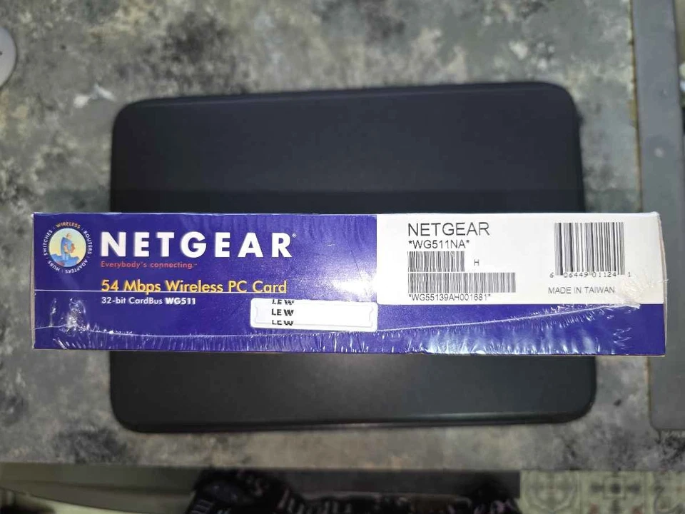 Netgear WG511 54Mbps 802.11g Wireless PC Card CardBus Adapter - Image 3 of 4