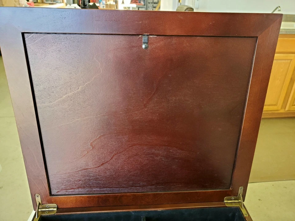 Hermosa bisagra de fieltro de madera de cerezo 2001 para foto/joyero Bombay de colección 13,5"x11"x6,5" Foto 3 de 4