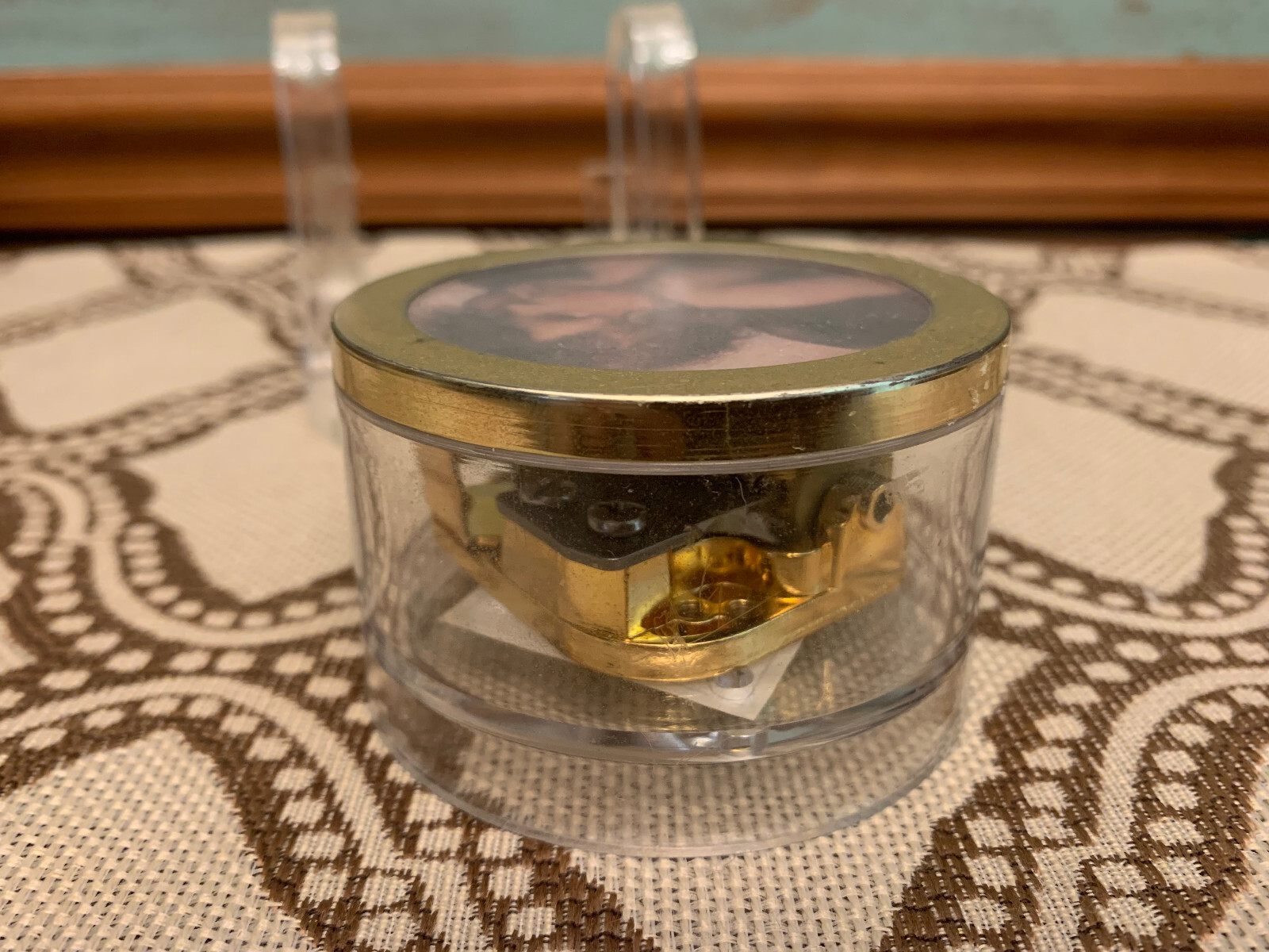 Vintage Berkeley Designs Angel Image Round Acrylic Music Box