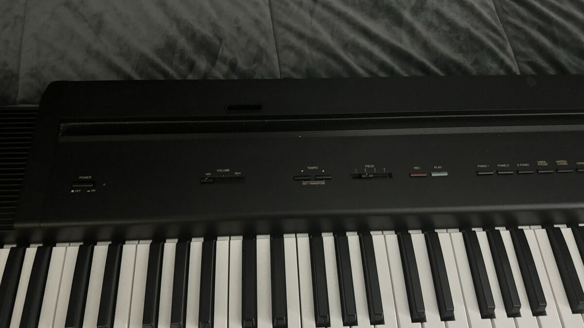 Roland EP-7Ⅱ ローランド 電子ピアノ本体のみ Roland EP-7 II Digital Piano Keyboard, 76 Keys A Couple Keys