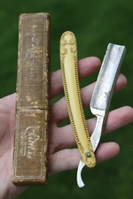 RARE STRAIGHT RAZOR Vintage "CLAUSS" K S 302 Freemont O box "MAGNETIC"