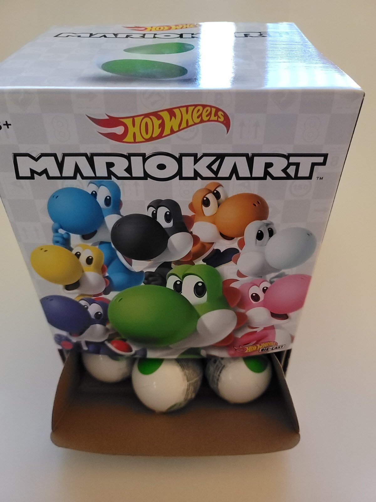 Hot Wheels Mario Kart YOSHI MYSTERY EGGS / Random Color New AND Sealed