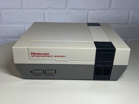 Nintendo Entertainment System (NES, 1989) Action Set LOT: Box, Console & More