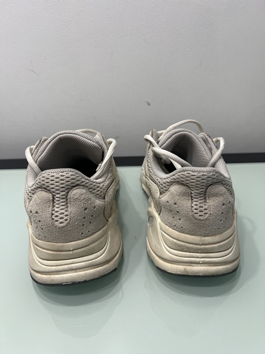 Adidas Yeezy Boost 700 Analog Size 7.5 EG7596 Preowned ( See  display picture 1