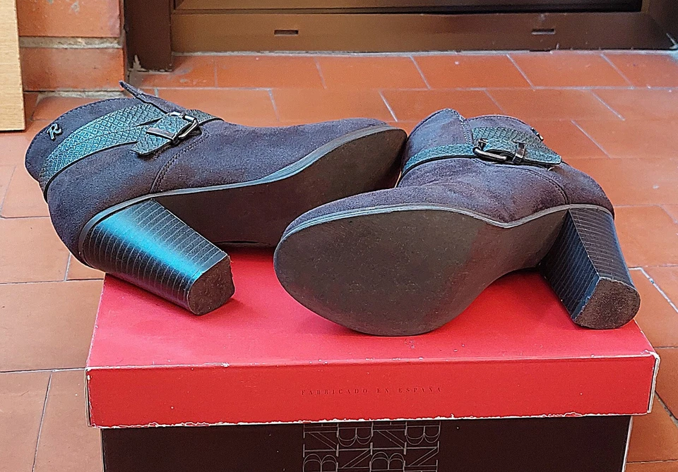 Botines imitación ante, color  marrón, marca Refresh . Número 35 - Imagen 4 de 4