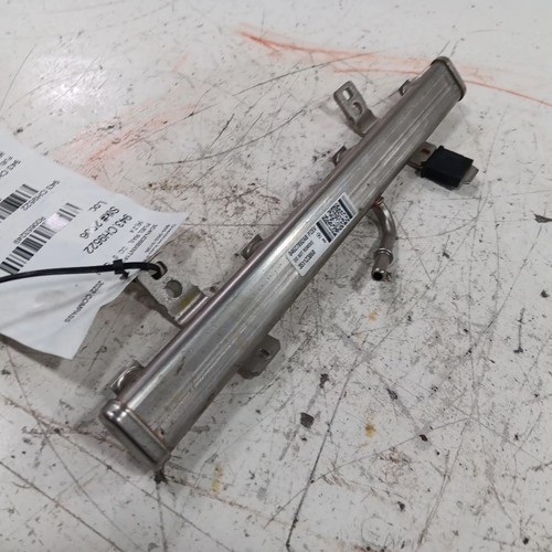Jeep Compass 2.4 Fuel Rail Injection Injector Mount Bar 2019 2020 2021 2022 OEM