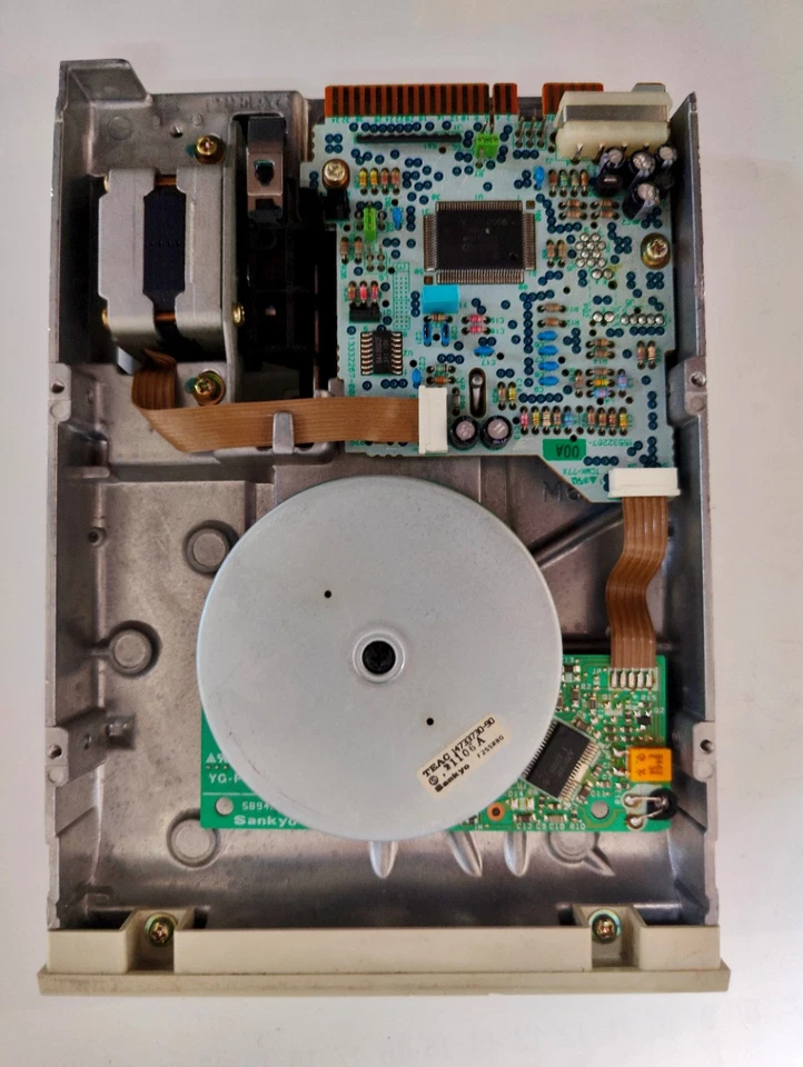 Teac FD-55GFR 5.25 1.2MB Floppy Disk Drive - Image 3 of 4