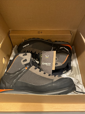 Salewa CROW GTX Mountaineering Boots US 10.5 EU 44 Mens Goretex NEW Walnut/orang