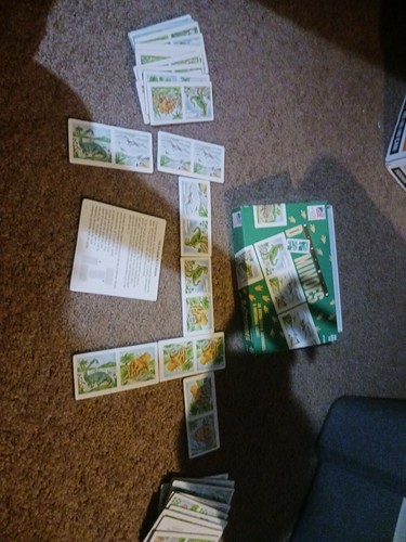 Dino Dominoes A Matching Game Ages 3-8 Great American Puzzle Factory 2000 - Picture 5 of 6