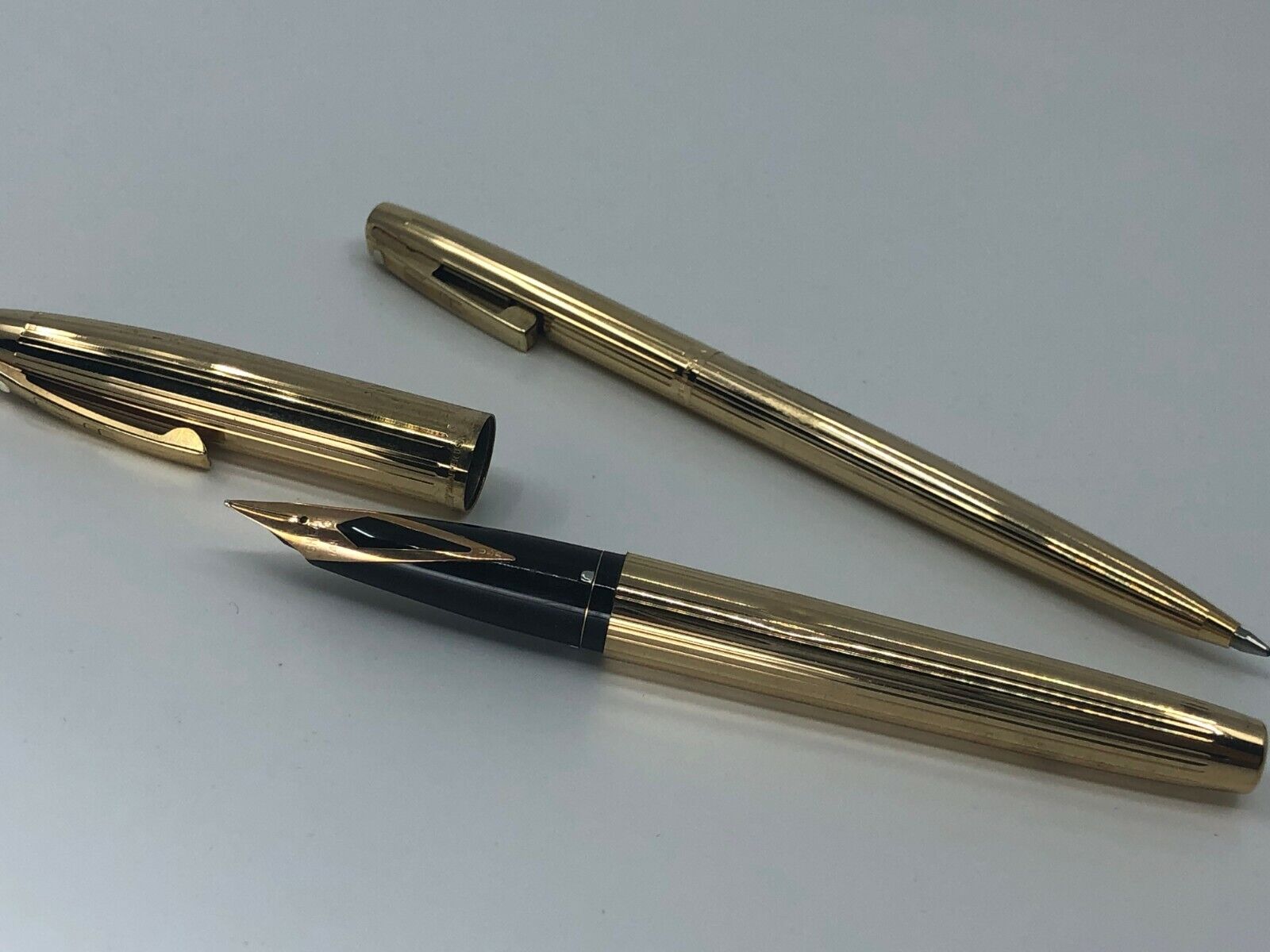 Sheaffer Set fountain pen gold electroplated with 14K gold NIB+ ballpoint  gold