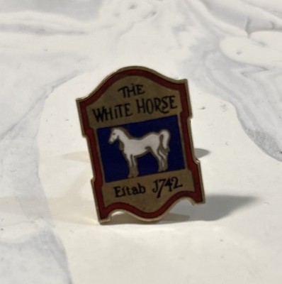 The White Horse Estab 1742 Whiskey Distillers 1960's Bartender's Gift Tie Clip
