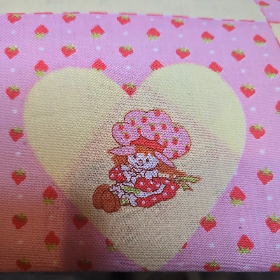 Moinhos de primavera corações rosa e amarelo 3 jardas vintage - 1980's Strawberry Shortcake - Imagem 2 de 4