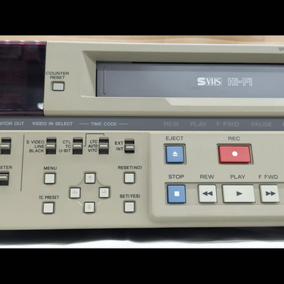 【直接引取はこちらの価格】SVO-5800 SONYソニーS-VHS業務用ビデオカセットレコーダー Sony SVO-5800 S-VHS Videocassette Recorder – Industrial Grade