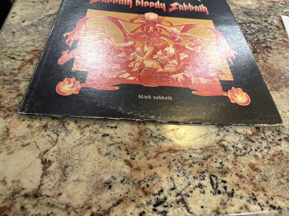 1974 Sabbath Bloody Sabbath- Black Sabbath Vinyl BS 2695 - Image 4 of 4
