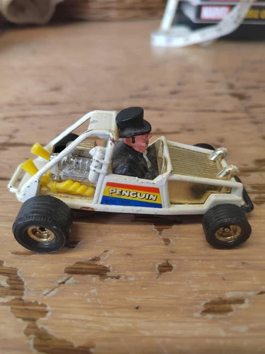 VINTAGE 1979 CORGI TOYS, PENGUINMOBILE BATMAN ORIGINAL,