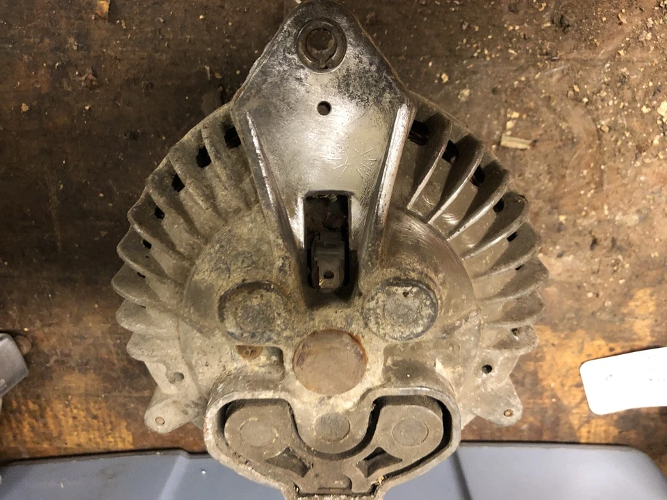 Mopar Chrysler Plymouth Dodge 1967 OEM 440 V8 Hemi alternador 2642537 con fecha 67 Foto 3 de 4