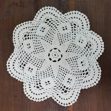 Vintage Crochet Doily 9.5 Inch Round Star Scallop Beige