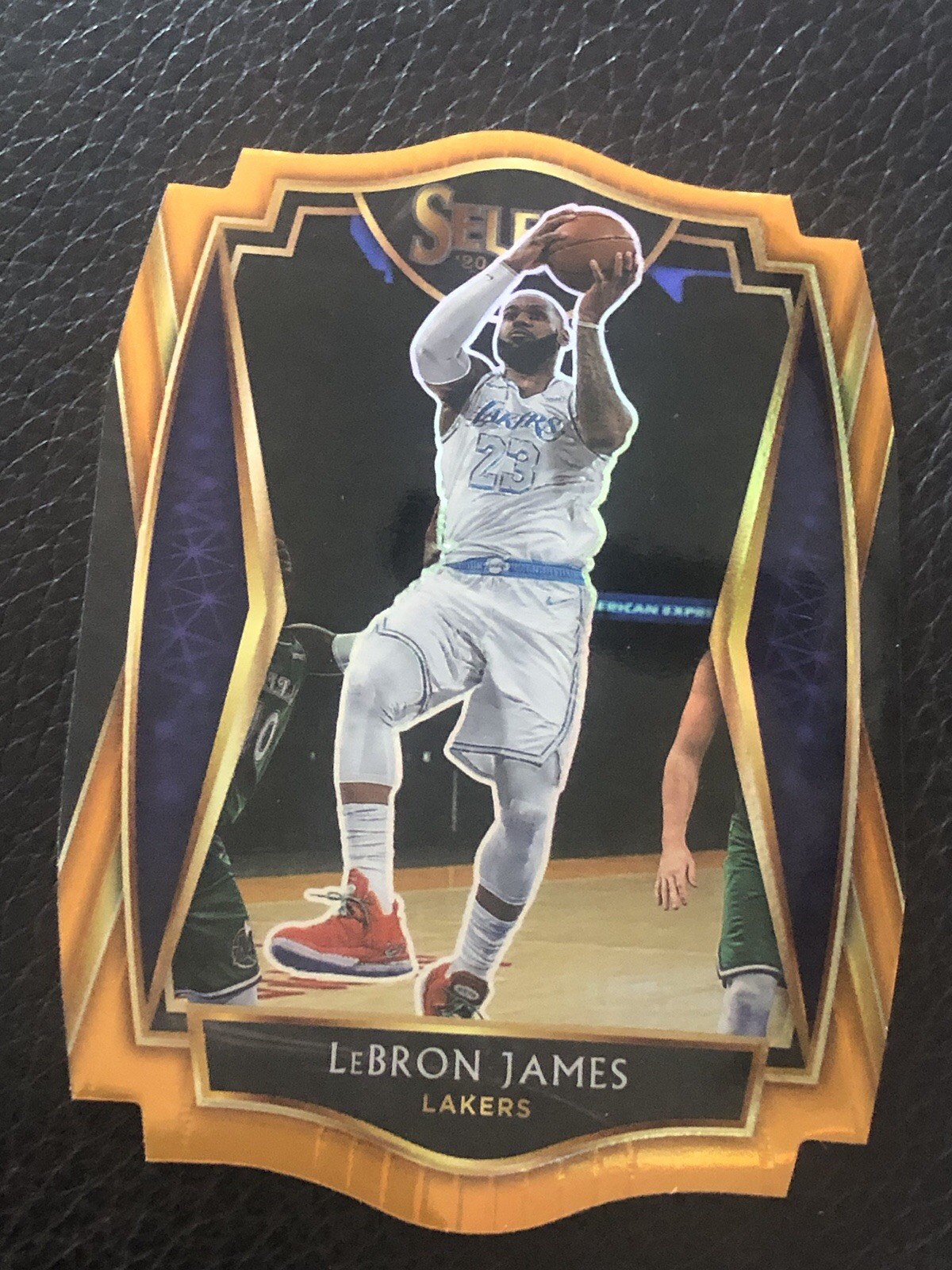 2020 Panini Select LeBron James #113 Premier Level Orange Die-Cut /65 Lakers SP
