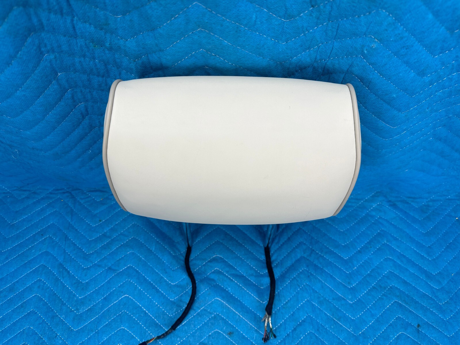 Bentley Flying Spur Front Passenger Seat Headrest w/ Display Ivory 2008-2012 OEM