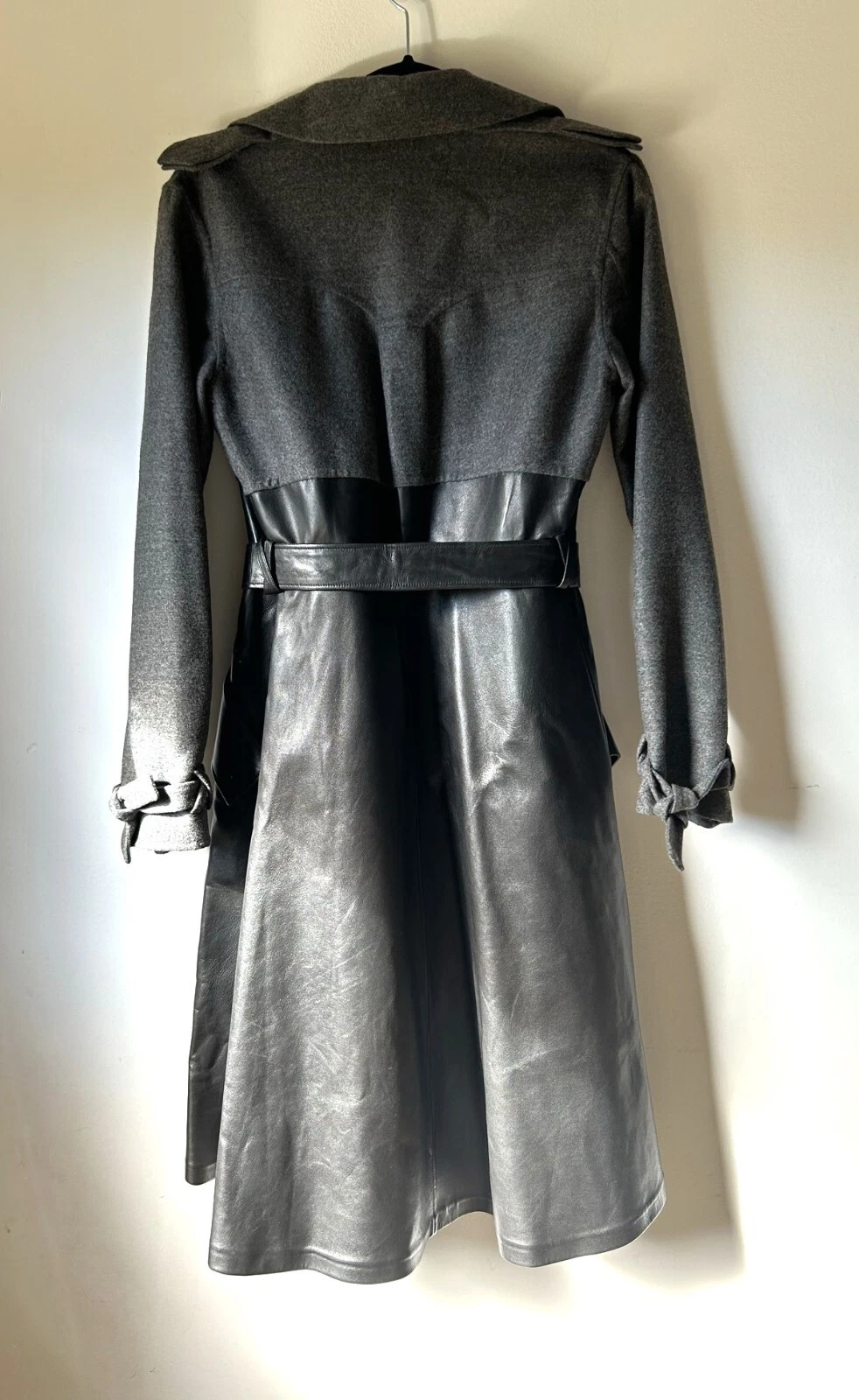 SAINT LAURENT (YSL) YSL Yves Saint Laurent Giacca cappotto cintura aperta in pelle nera e lana vergine 38