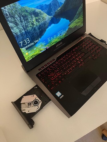ASUS ROG G752VS 17.3" Gaming Laptop i7-6700HQ 32GB RAM GTX 1070 Windows 10 - Picture 7 of 8