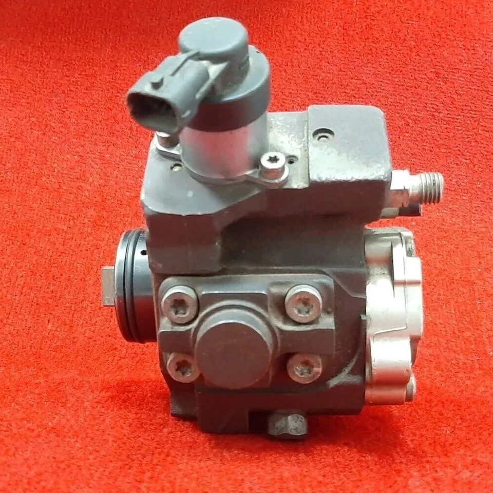 16700MA70C NISSAN ZD30 DIESEL INJECTION PUMP BOSCH 0445010136 - Image 2 of 4