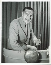 1957 Press Photo NBC-TV's "Ted Mack's Original Amateur Hour" host, Ted Mack