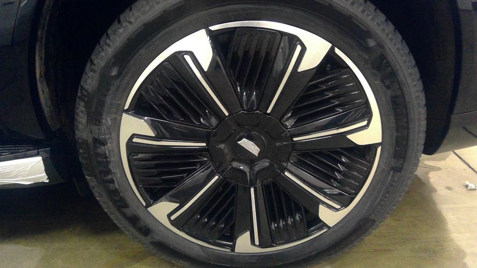 2025 Cadillac Escalade iQ Radiator Fan Motor 3124313 - Image 3 of 4