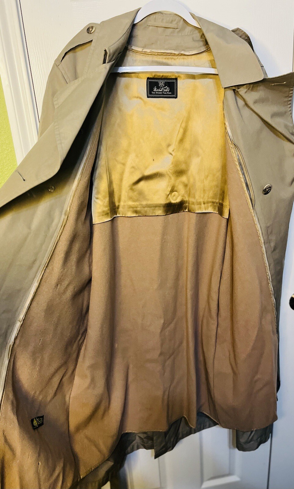 Marshall Fields Vintage Men’s Trench Coat Size 42R Gem