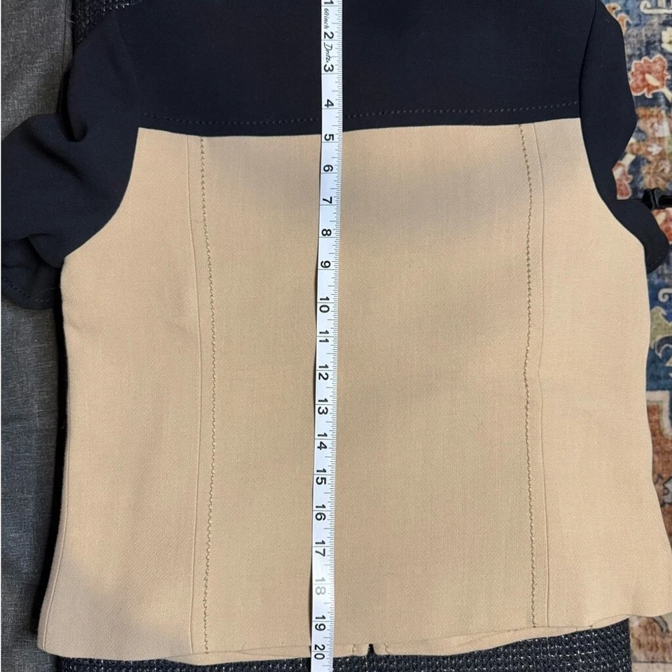 Chaqueta para mujer Kate Spade elegante negra y tostada. Talla 6. Excelente estado Foto 4 de 4