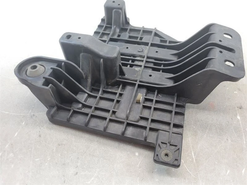 2010 2011 2012 2013 2014 2015 HYUNDAI TUCSON BATTERY TRAY 37150-2S000 - Image 3 of 4