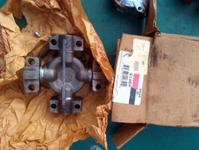 New OEM Drive Shaft Universal Joint Kit for Dana Spicer 5-6106X