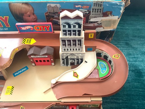Vintage Hot Wheels CITY 1980 Playset Sto & Go Playset (PLEASE READ!) - Picture 5 of 13