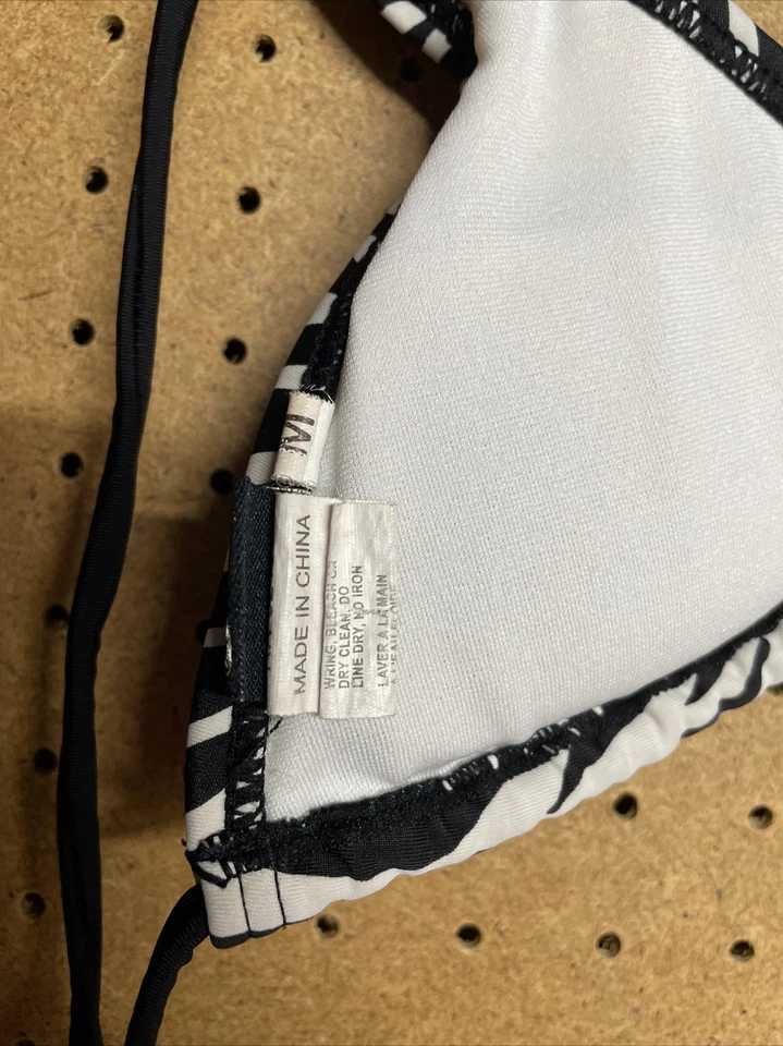 Traje de baño acolchado a rayas de cebra Guess talla mediana Foto 4 de 4