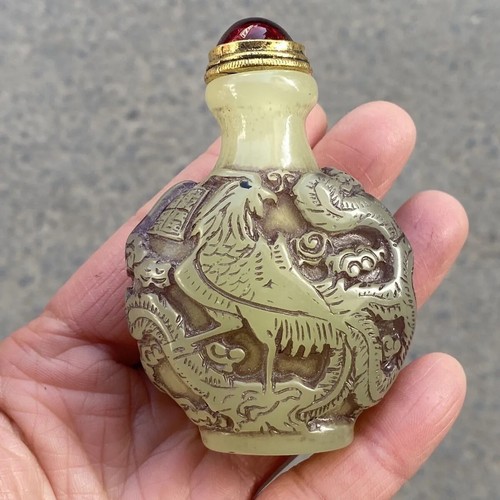 Ancient Chinese beautifully carved dragon and phoenix luminous snuff bottle - Picture 5 of 9