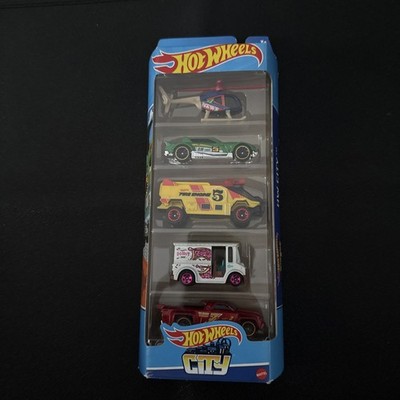 Hot Wheels City Island Hopper Rally Cat Runway Res-Q Bread Box Solid Muscle  5pc