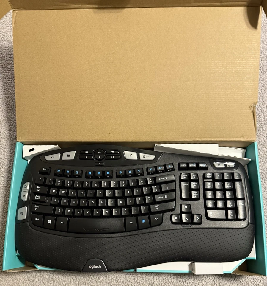 Logitech MK570 Comfort Wave Wireless Keyboard & Mouse Combo - Image 2 of 4