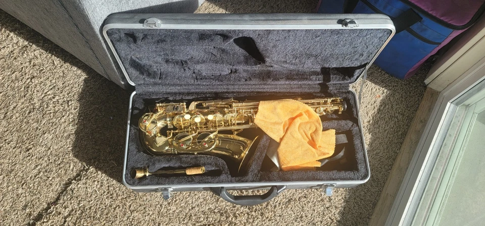 Saxofón alto para estudiantes Etude Eas-100 - nunca usado Foto 2 de 3
