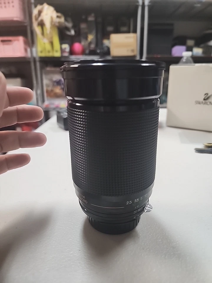 LENTE ROKUNAR ZOOM AUTOMÁTICO MACRO 28-200mm 1:3.8 - 5.6 Minolta MD M8770842 Foto 3 de 4