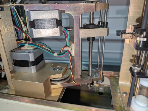 Zymark EasyFill Sample Collection Module 48406/2 / WASH INLET DAMAGE - Picture 17 of 22