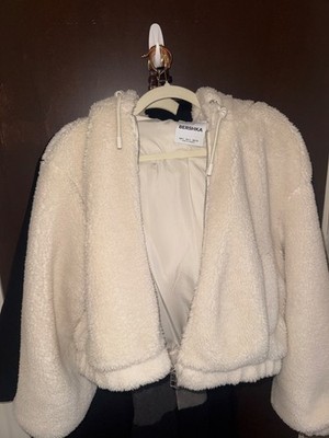 Fur white Jacket with Hood Size S Women BERSHKA Faux Fur Coat With Pockets