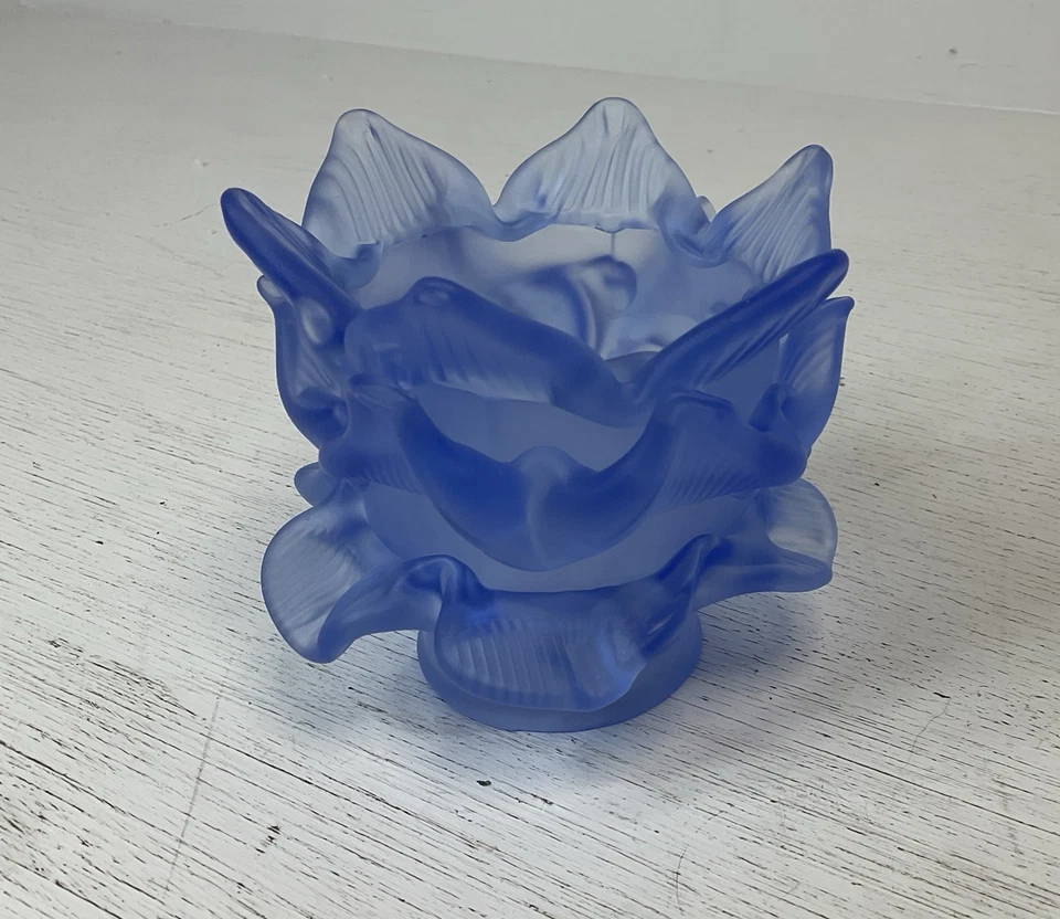 Pantalla de lámpara de vidrio de nivel Meyda Tiffany de 3,25" de alto, vidrio Tiffany, 14656 - azul Foto 3 de 4