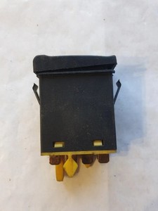 AUDI A6 4A, C4 Schalter f�r Heckscheibenheizung 4a0941563a 1.80 1994 23574079