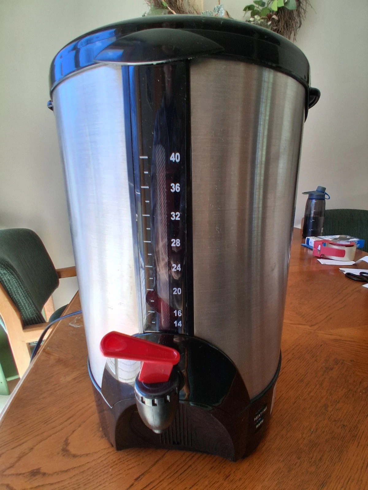 EverStar, 40 Cup Coffee/Tea Maker DK40 361 260 Perfect shape.